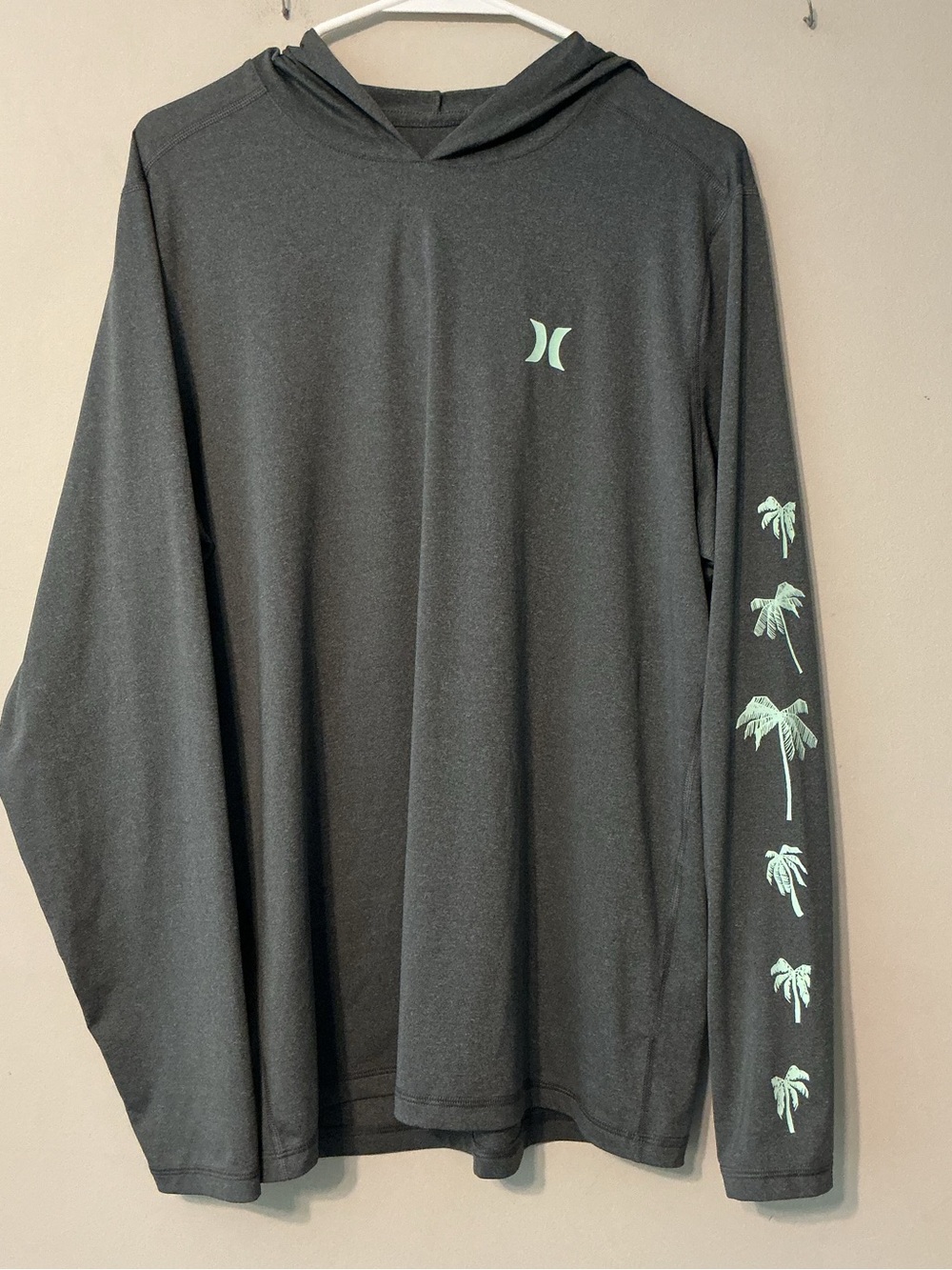 Hurley Grey In/Out Water Shirt - Picture 2 of 11